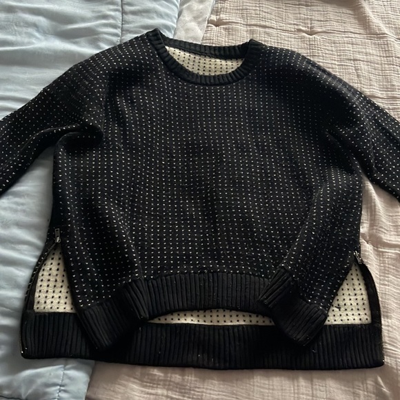 Lululemon sweater - Picture 4 of 5